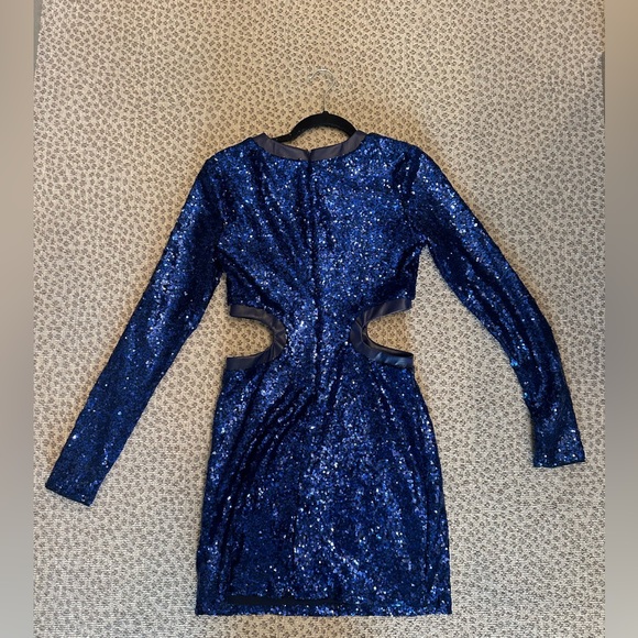 Staud Dolce cut-out sequined mini dress - size M - Picture 6 of 10